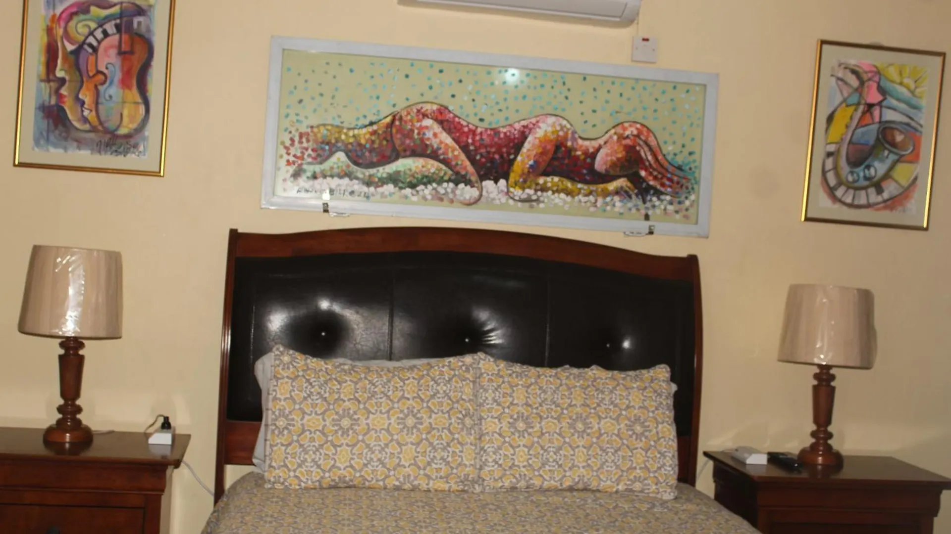 Artist Place Kensington 2Br New Kingston 0*,